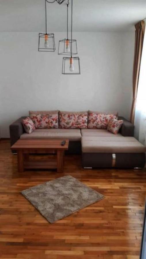 Casa Alise-Luise Apartment Брашов Екстериор снимка
